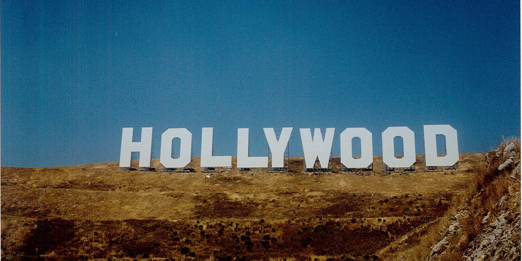 Cattelan-Hollywood-Bellolampo